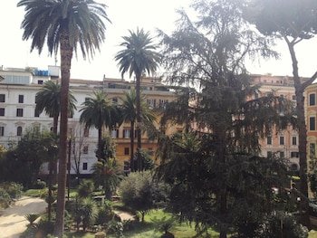 Capitolium Rooms