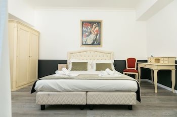Capitolium Rooms