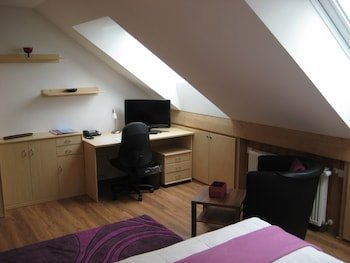 Neu Heidelberg Guesthouse & Apartments
