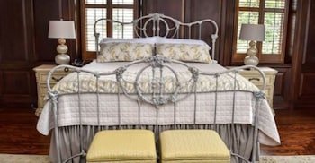 Inn at Evergreen