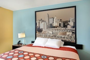 Super 8 by Wyndham Eddyville/Kuttawa
