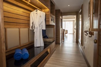 Bayview - The Beach Resort
