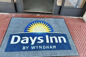 Days Inn by Wyndham San Diego Vista