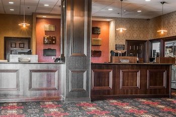 Shoreline Inn & Conference Center, Ascend Collection
