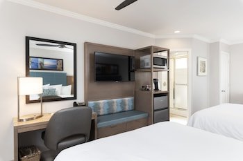 Marina Beach Motel