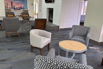 La Quinta Inn & Suites By Wyndham South Holland