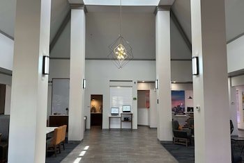 La Quinta Inn & Suites By Wyndham South Holland