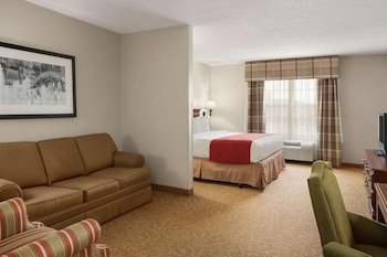 Country Inn & Suites by Radisson, Louisville South, KY