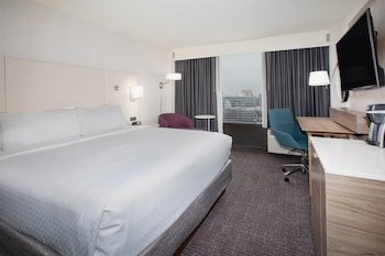 Crowne Plaza Kansas City Downtown