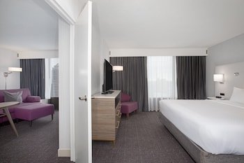 Crowne Plaza Kansas City Downtown