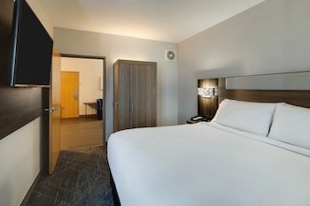 Holiday Inn Express I-95 Capitol Beltway-Largo