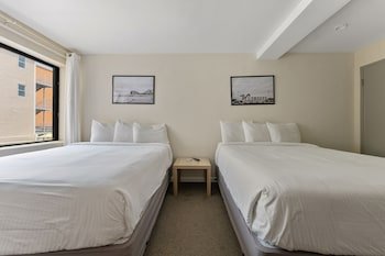 Oceanic Hotel