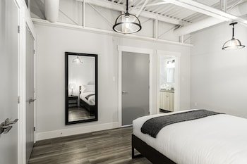 Station 1 - Suites Boutique Hotel