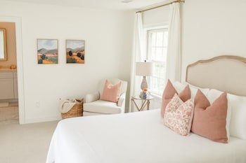 Fairville Inn