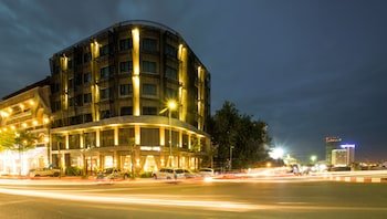 Almond Bassac Hotel And Sevensea Restaurant