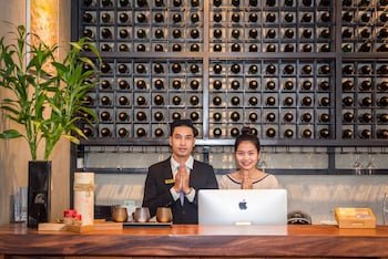 Almond Bassac Hotel And Sevensea Restaurant