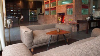 Almond Bassac Hotel And Sevensea Restaurant