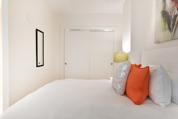 Global Luxury Suites on Harrison Avenue