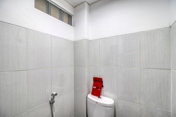 RedDoorz Syariah near Galeria Mall Yogyakarta