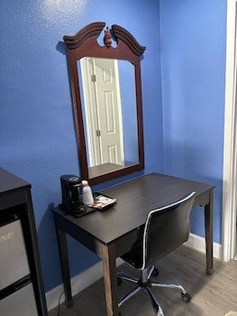Monterey Fireplace Inn