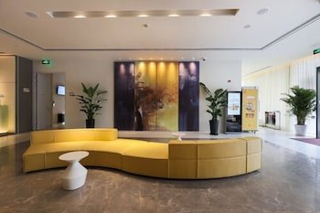 Jinjiang Metropolo Shanghai Xujiahui Nanhuating Hotel