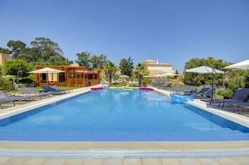 Pinheiros da Balaia Villas
