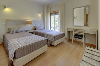 Pinheiros da Balaia Villas
