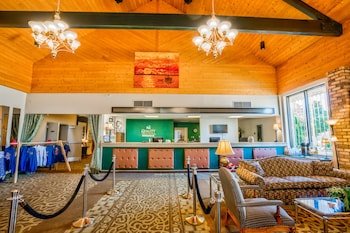 Quality Inn & Suites Escanaba