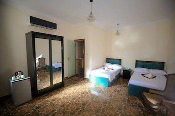El Khalil Pyramids Inn