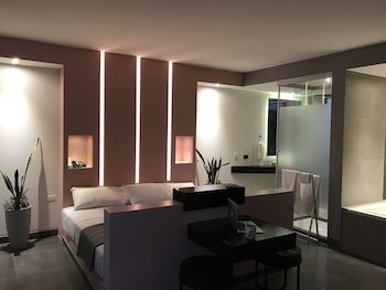 Hotel G