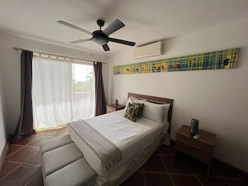 Tropical Gardens - Suites and Apartments