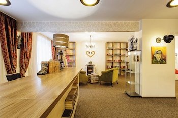Bohema, Tubinas Hotels
