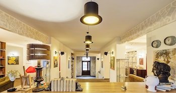 Bohema, Tubinas Hotels