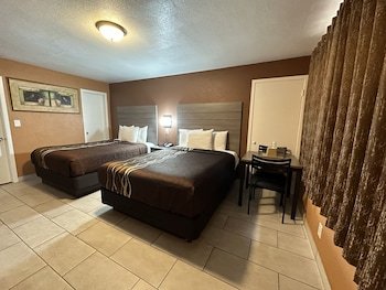 New Corral Motel
