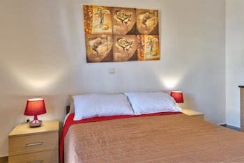 Jewel Apartments