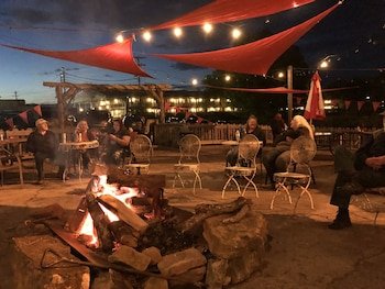 The Smoke House Lodge & Cabins