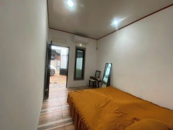 Express O 92147 Nia Residence
