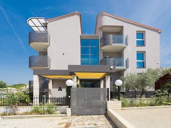 Astinian apartments Jadranka