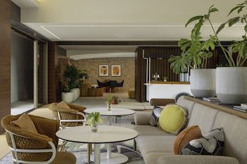 The Ambassador Hotel of Waikiki, Tapestry Collection by Hilton