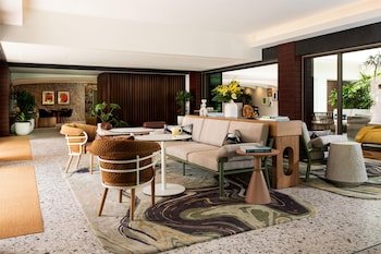The Ambassador Hotel of Waikiki, Tapestry Collection by Hilton