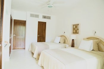 Las Villas Akumal 2B-14 by SkyRun