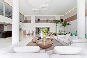O Condominium Beachfront Residences