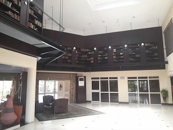 Oakwood Park Hotel