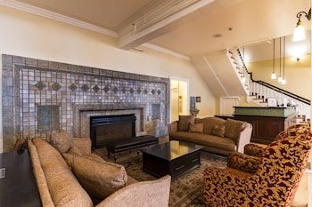 Lake Yellowstone Hotel & Cabins