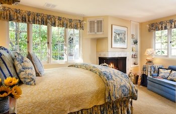 Old Monterey Inn