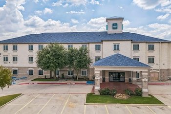 Clarion Inn & Suites Weatherford