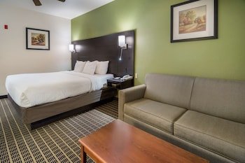 Clarion Inn & Suites Weatherford