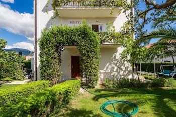 Hostel Oktarin