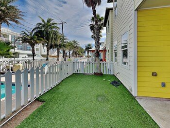 Beach Club Clubhouse 3