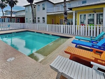 Beach Club Clubhouse 3
